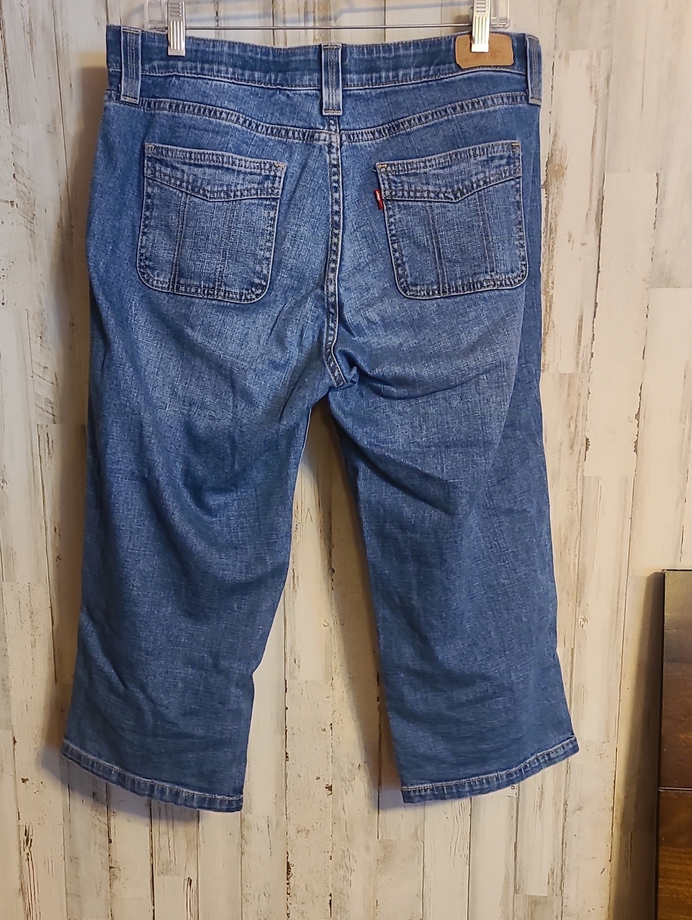 Levi's Women's Relaxed Denim Jeans in Medium Blue Capris